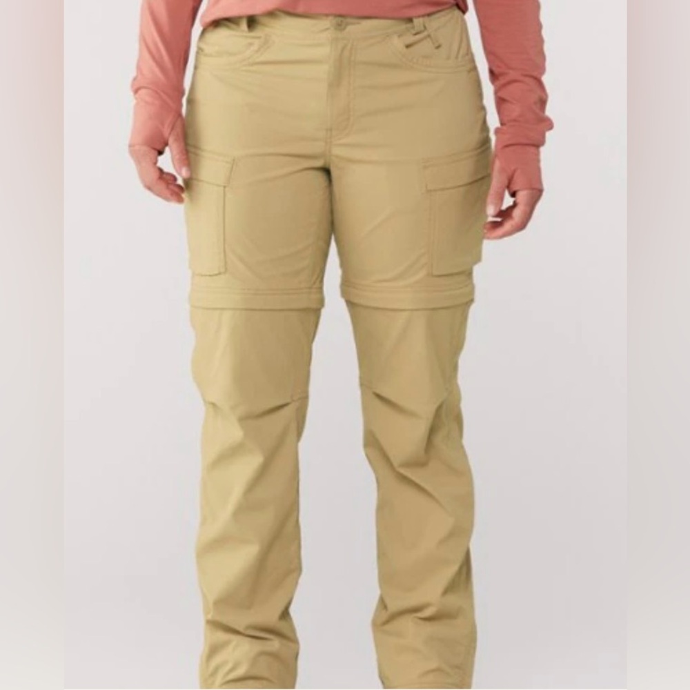 REI Woman’s Taupe Cargo Pants - Size 8 - NWOT
